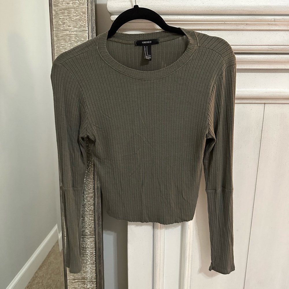 Forever 21 Long sleeve crop